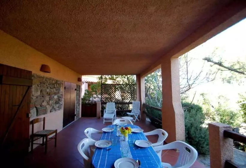 Отель Erica Piano Terra & Erica Primo Piano