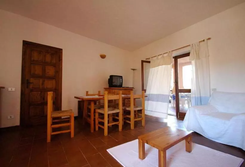 Отель Erica Piano Terra & Erica Primo Piano