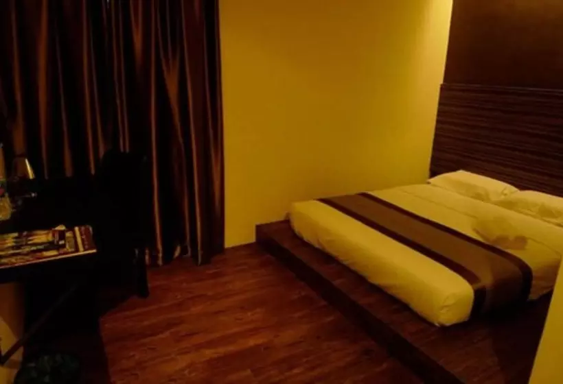 Hotel Austin Paradise Mount Austin