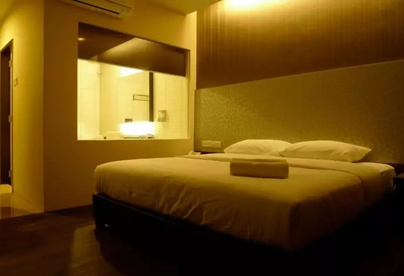 Hotel Austin Paradise Mount Austin