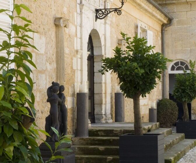 בית מלון כפרי Chateau Les Merles Et Ses Villas