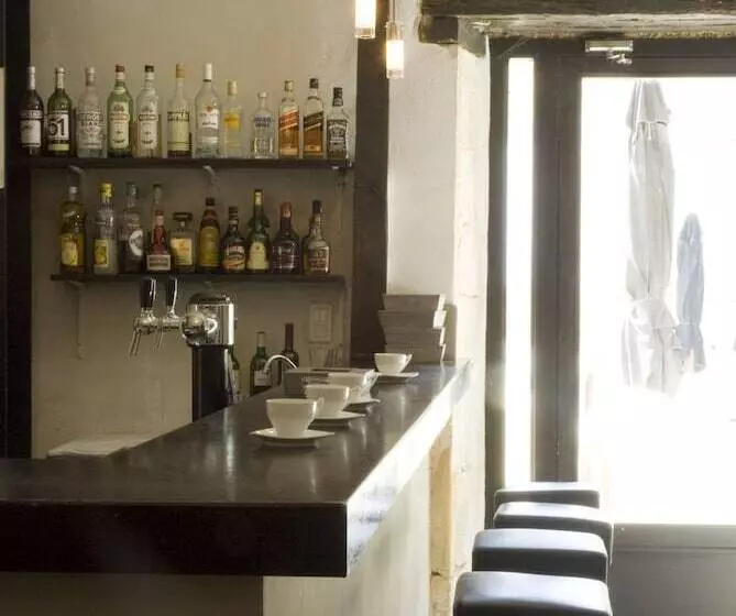 Hotelli Chateau Les Merles Et Ses Villas