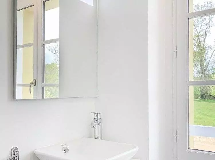 Hotelli Chateau Les Merles Et Ses Villas