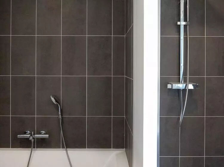 Hotelli Chateau Les Merles Et Ses Villas