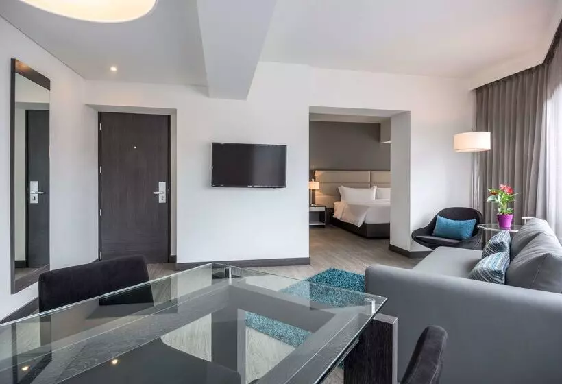 Отель NH Bogota Urban 26 Royal