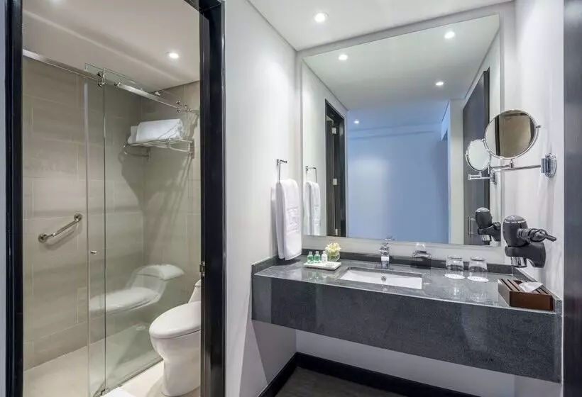 Отель NH Bogota Urban 26 Royal