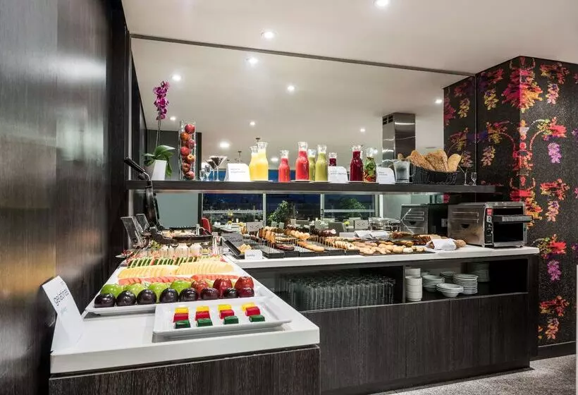 Отель NH Bogota Urban 26 Royal