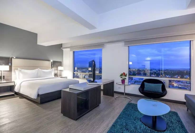 Отель NH Bogota Urban 26 Royal