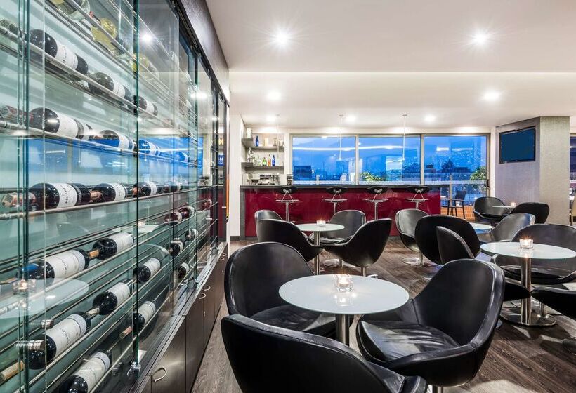 בית מלון כפרי NH Bogota Urban 26 Royal