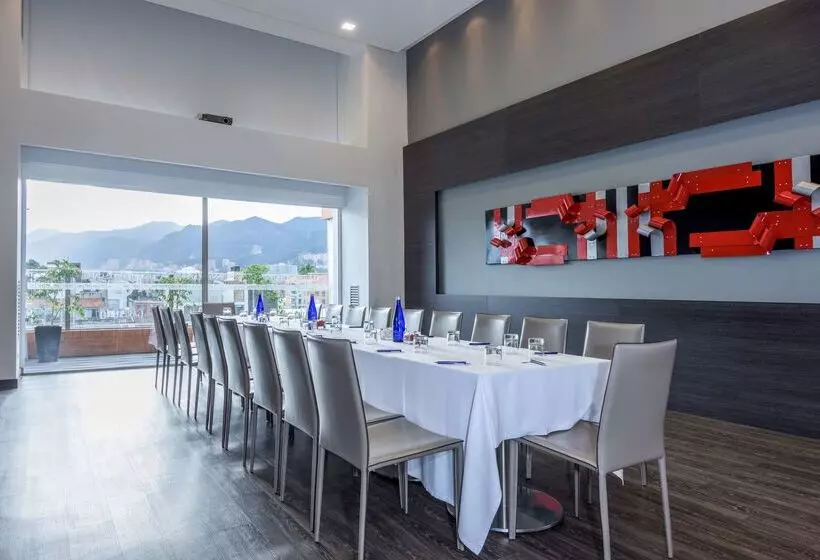 Отель NH Bogota Urban 26 Royal