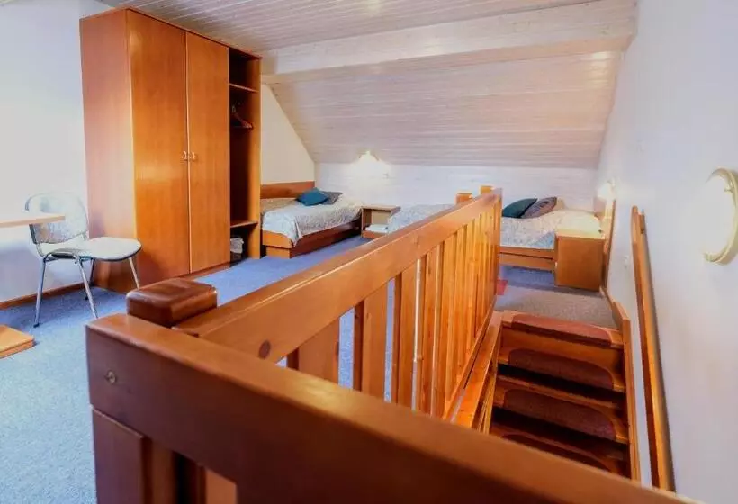 هتل Tripič, Restaurant And Pizzeria