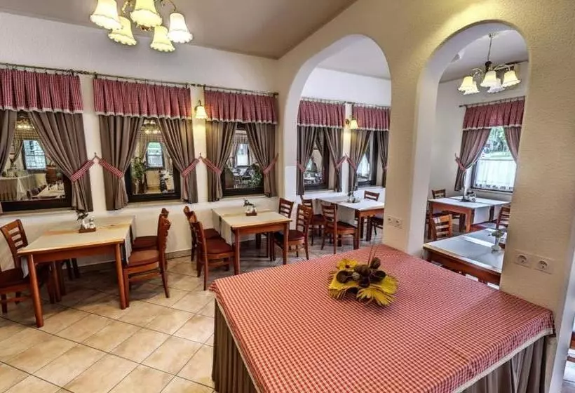 هتل Tripič, Restaurant And Pizzeria