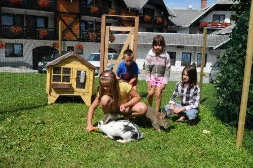 هتل Tripič, Restaurant And Pizzeria