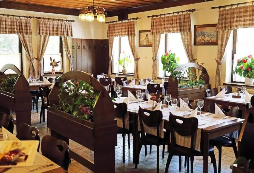 هتل Tripič, Restaurant And Pizzeria