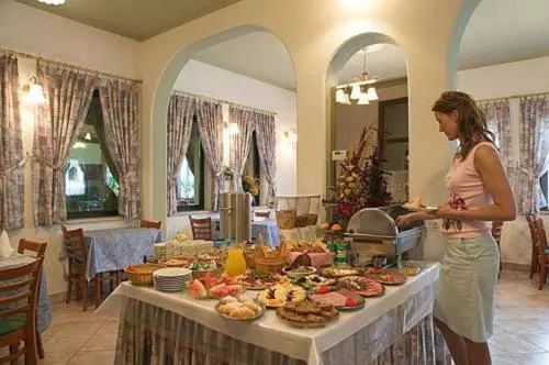 هتل Tripič, Restaurant And Pizzeria