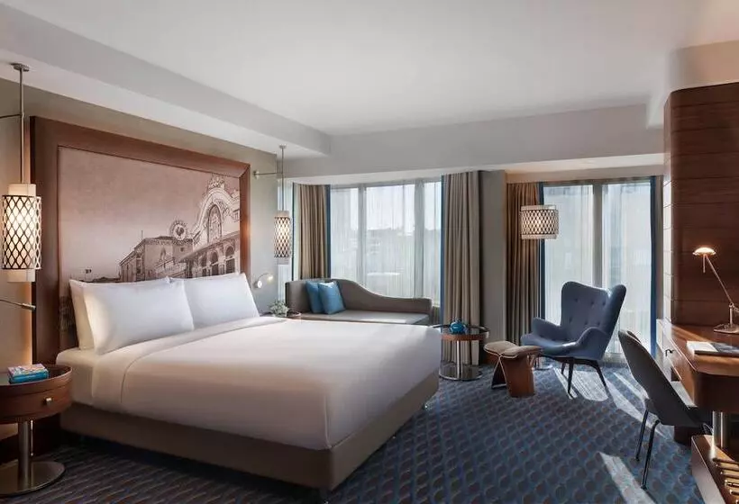 هتل Renaissance Izmir