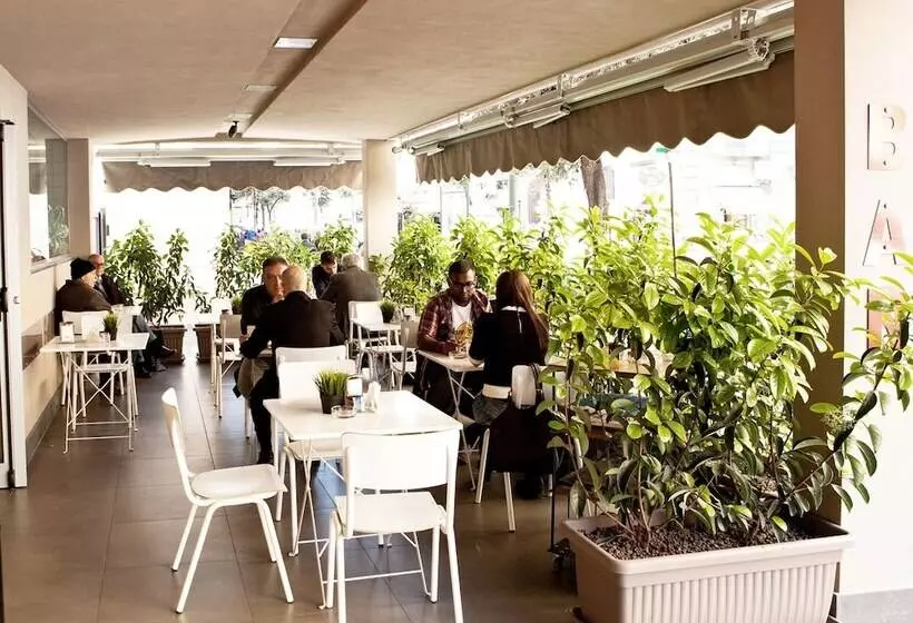 Stelle Hotel The Businest