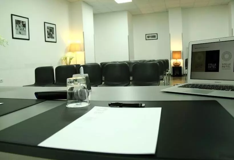 Stelle Hotel The Businest