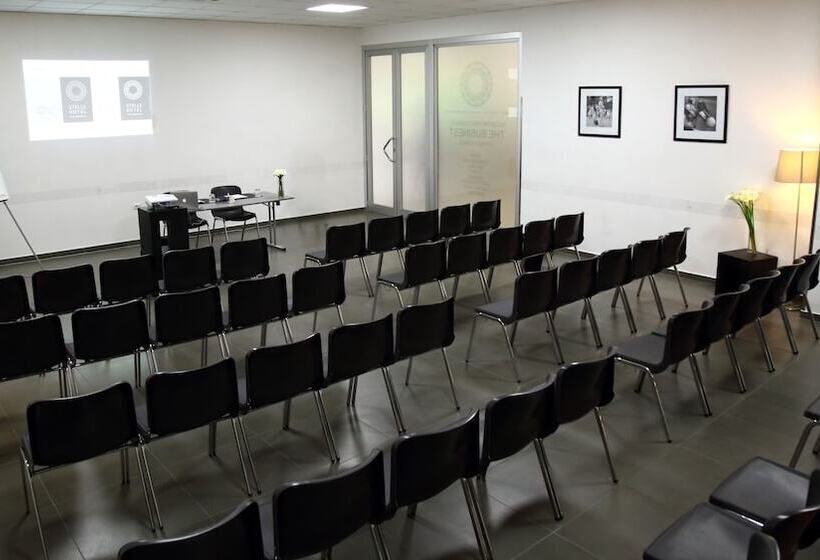 Stelle Hotel The Businest