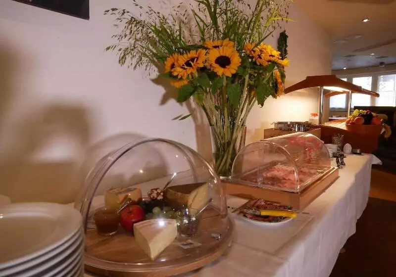 ホテル Sternen Unterwasser