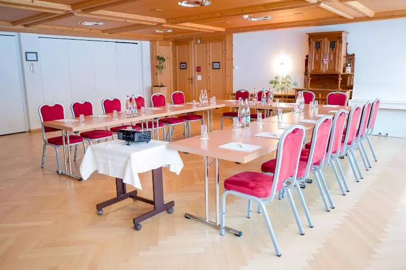 ホテル Sternen Unterwasser