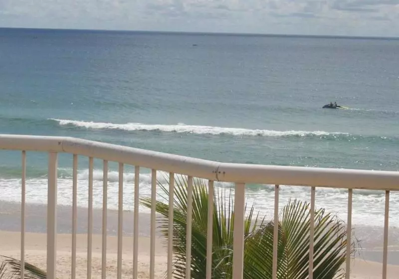 בית מלון כפרי Surfers Horizons Absolute Beachfront Holiday Apart