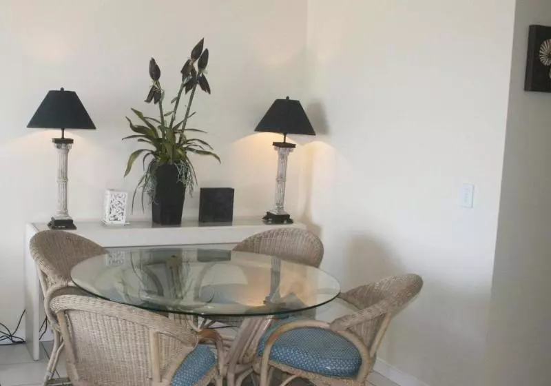 בית מלון כפרי Surfers Horizons Absolute Beachfront Holiday Apart