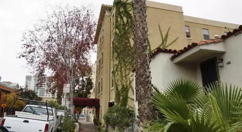 هتل Urban Boutique