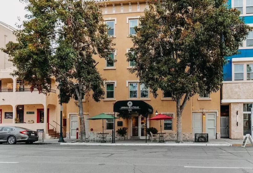 هتل Urban Boutique