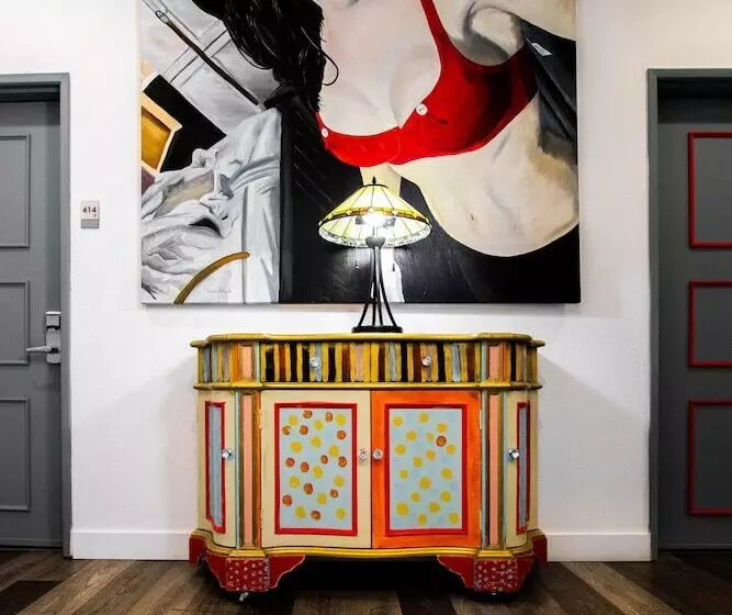 هتل Urban Boutique