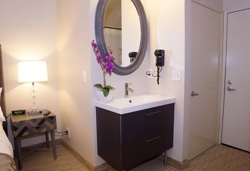 هتل Urban Boutique