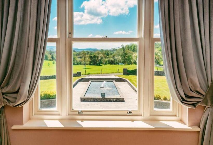 בית מלון כפרי Westport Country Lodge