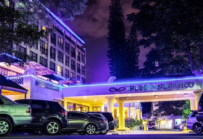 Hotell The Heron By Sarovar Portico India