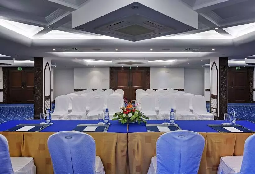 هتل The Heron By Sarovar Portico India