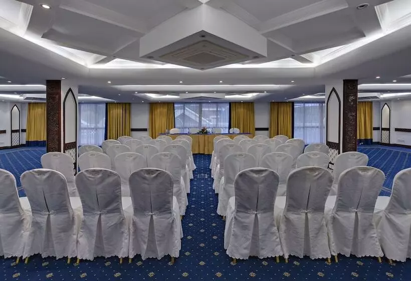 هتل The Heron By Sarovar Portico India