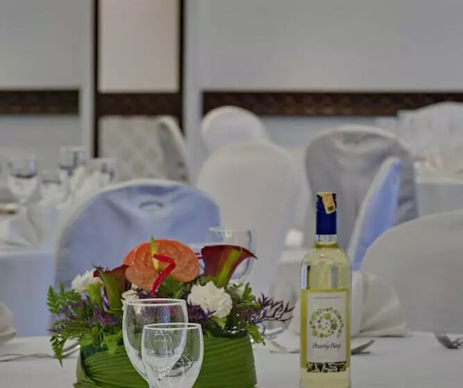 هتل The Heron By Sarovar Portico India