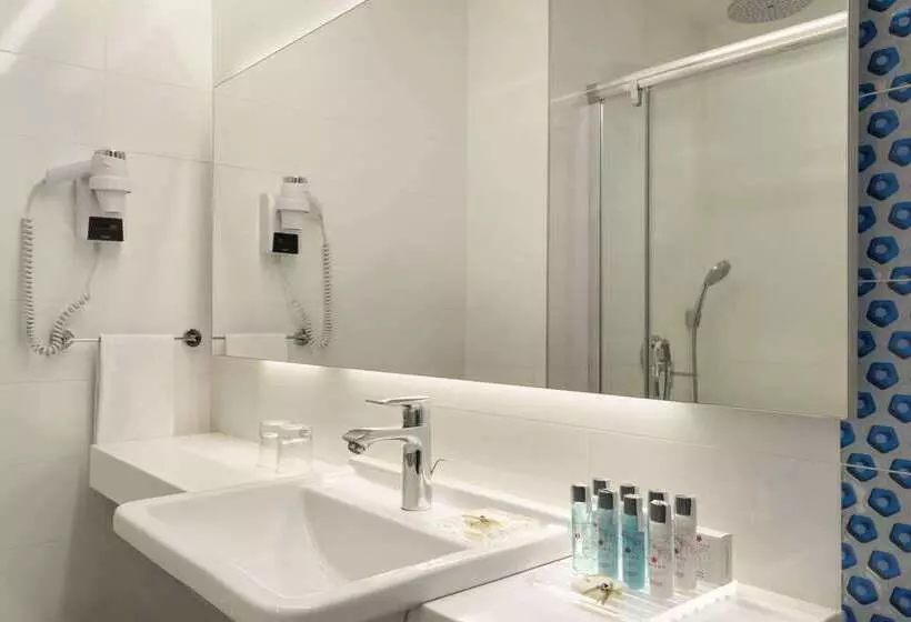 Ramada Hotel & Suites By Wyndham Izmir Kemalpasa