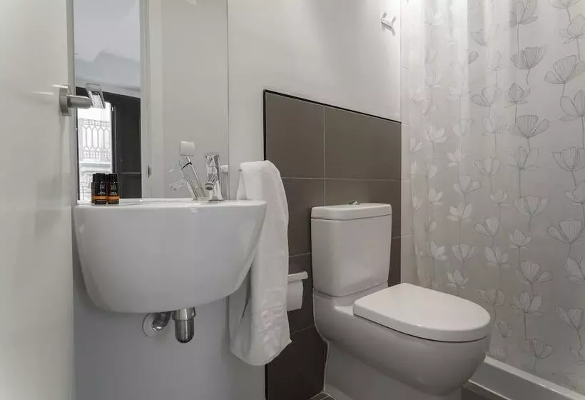 Richmond Apartments By Hoom