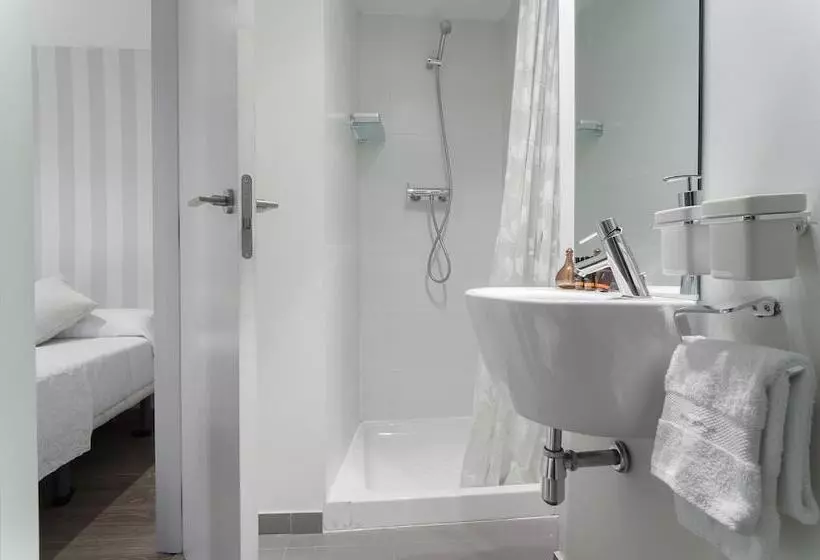 Richmond Apartments By Hoom