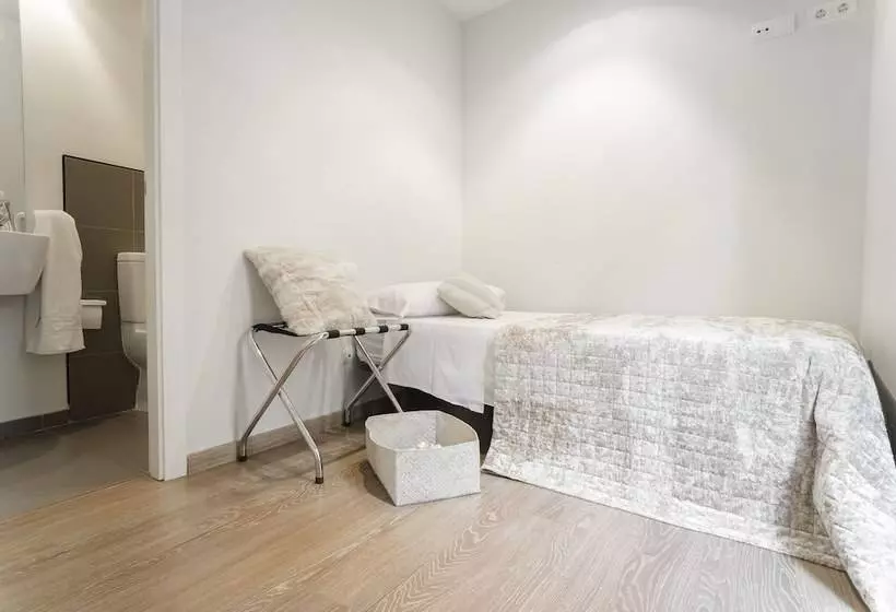 Richmond Apartments By Hoom