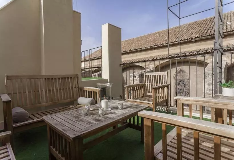 Richmond Apartments By Hoom