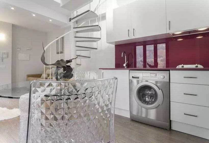 Richmond Apartments By Hoom