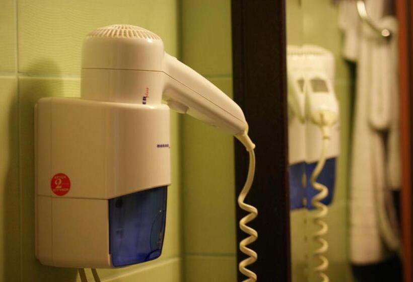 فندق Aposperides