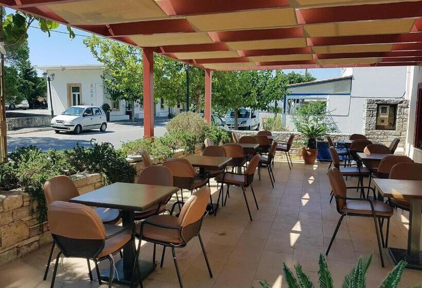 فندق Aposperides