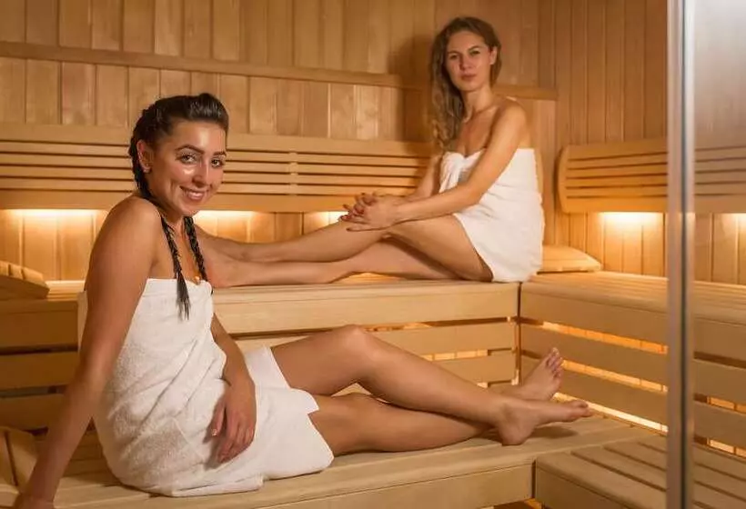 호텔 Aurora Family & Spa