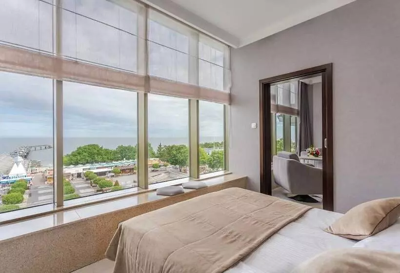 호텔 Aurora Family & Spa