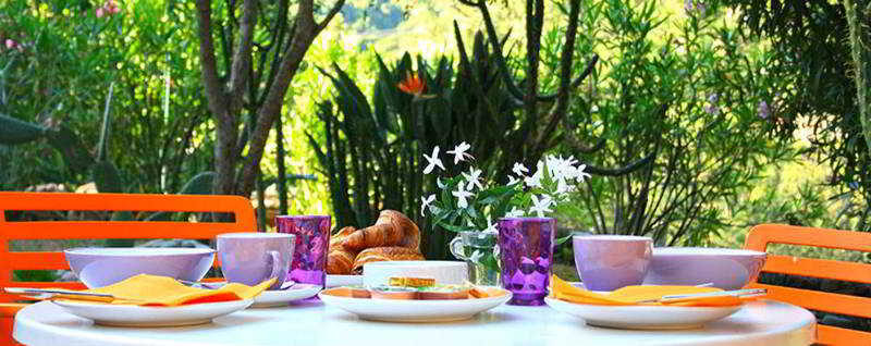 فندق Hôtel Colombo  Porto Corse