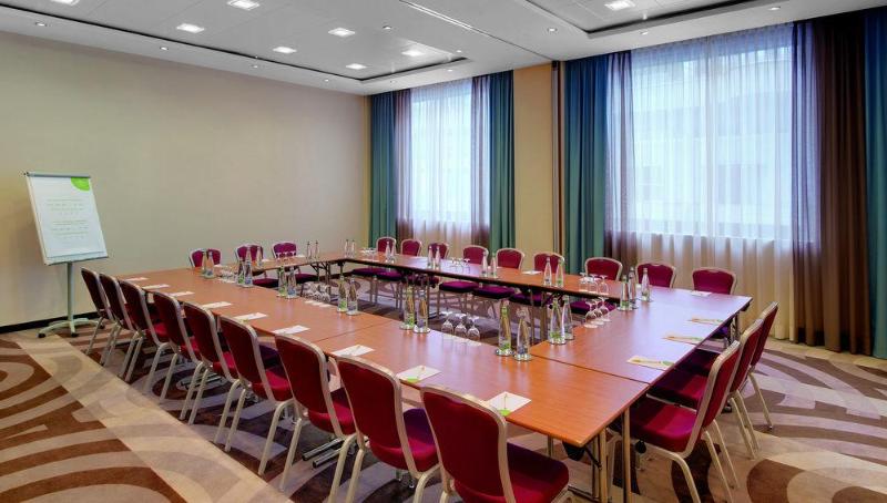 هتل Courtyard By Marriott Zurich North