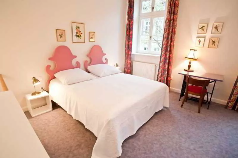 Отель Crystal Suites South Bank