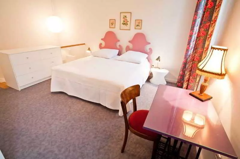 Отель Crystal Suites South Bank